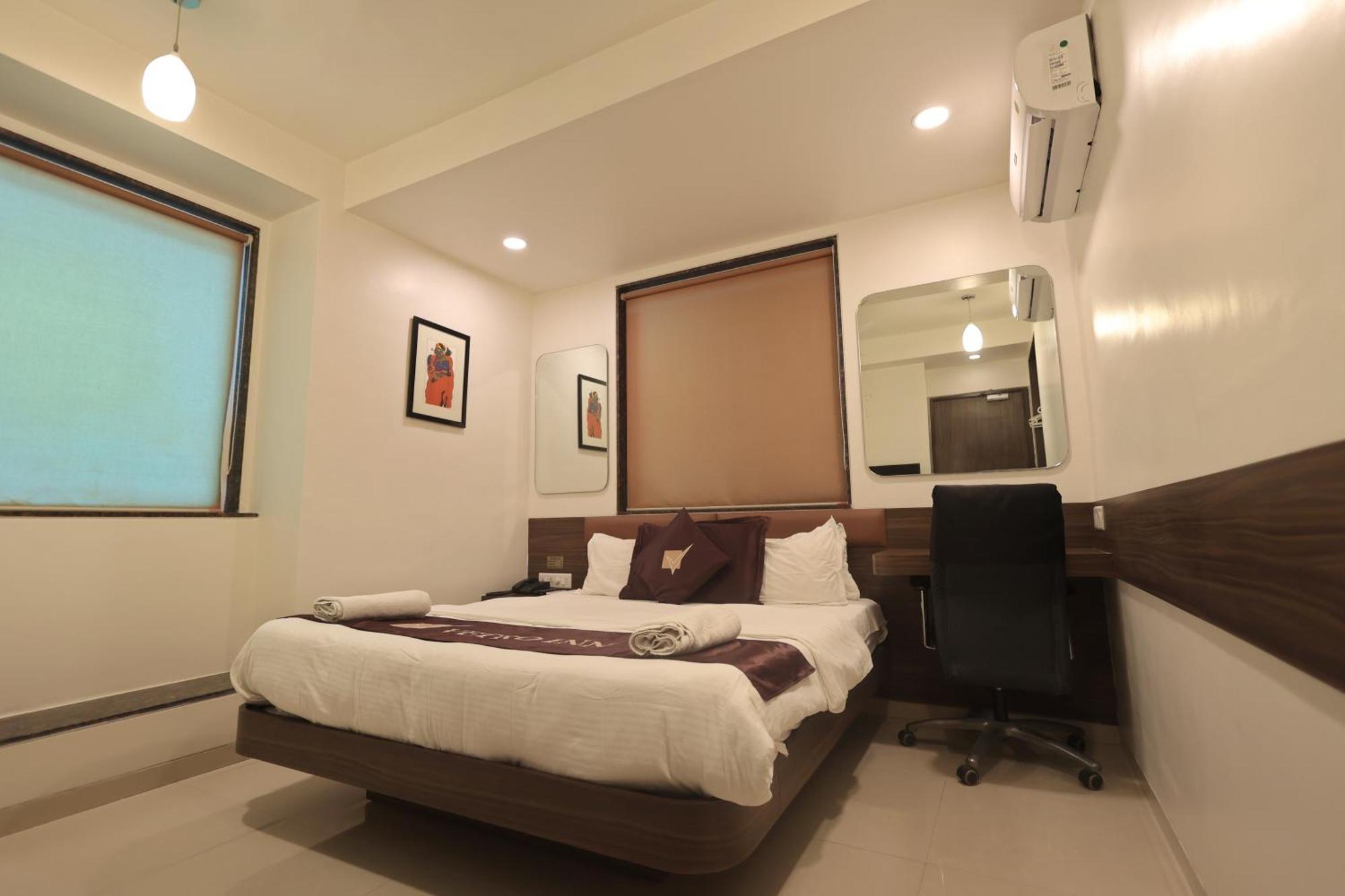 Hotel Vetro Inn Surat Exterior foto